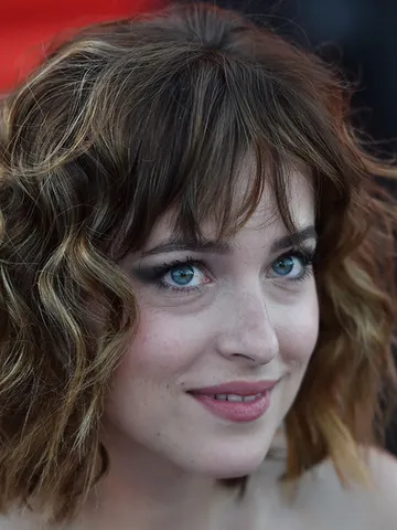 ways you ve never thought of to wear curtain bangs