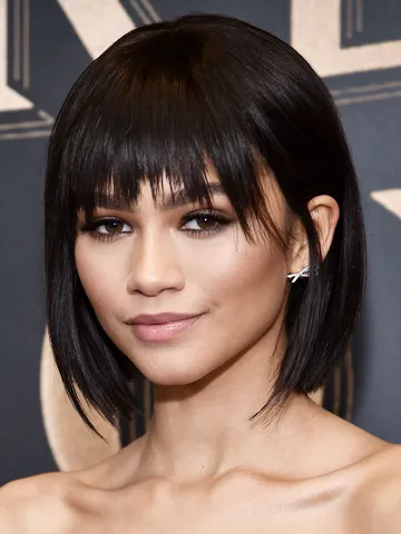 2018 beauty is all about the 80s hairstyles with bangs short
