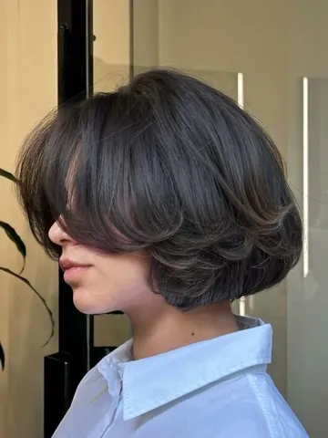 10 layered bob haircuts for effortless style and volume