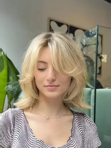 32 90s inspired layered bob hairstyles that are a real blast