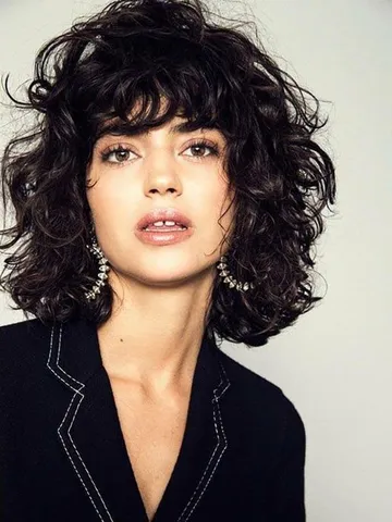 80s hairstyles for women that having a moment again cortes d