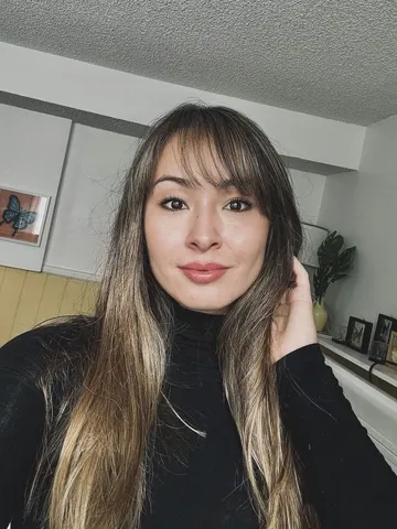 30 iconic 90s bangs ideas how to style bangs medium length h