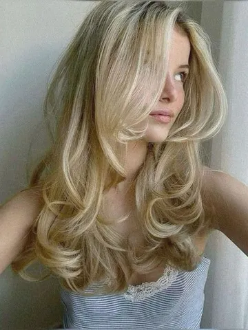 25 90s layered haircuts that are making a huge comeback arto