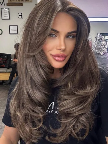 29 versatile layered haircuts that go beyond 90s vibe layers