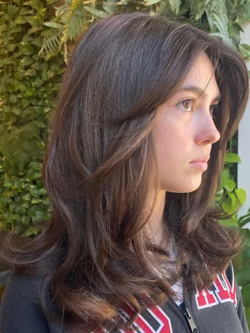 blowout soft rounded 90s inspired layers for medium length h