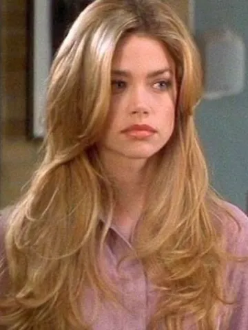 90 s hair buttery blonde round layers