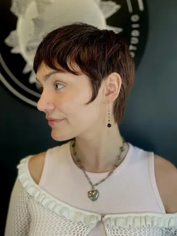 30 iconic pixie cut hairstyles that are back in fashion