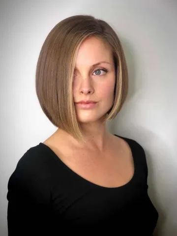 35 short asymmetrical bob hairstyles for women 2026