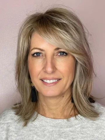 15 beautiful side bangs for women over 50 that radiate confi