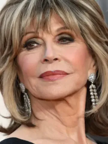 30 elegant bangs styles for women over 60 that complement yo