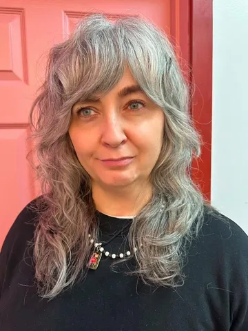 29 elegant bangs styles for women over 60 that complement yo