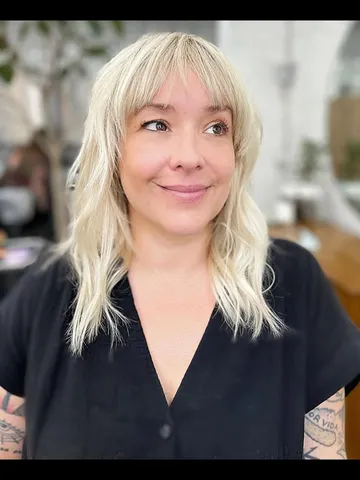 31 elegant bangs styles for women over 60 that complement yo