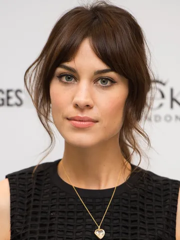 tips to grow out bangs popsugar beauty