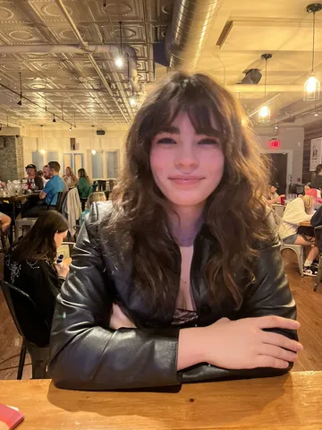 40 flattering bangs for round faces artofit