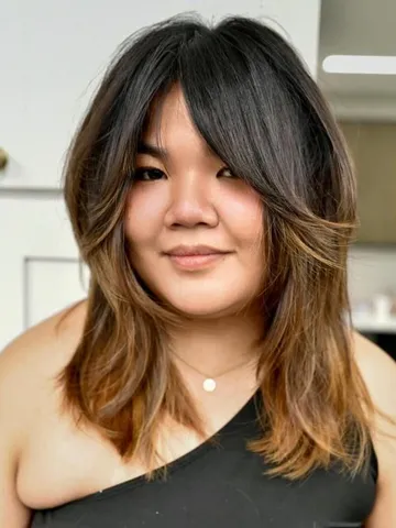 50 bangs for round faces that are recommended by expert styl