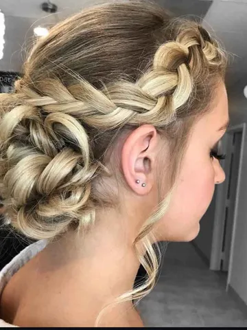 20 enchanting prom hairstyles for your prom night hairaide