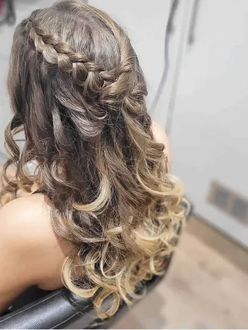 26 stunning prom hairstyles that will turn heads i spy fabul