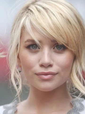 Beautiful Bangs Hairstyles Ideas For Your Face Shape