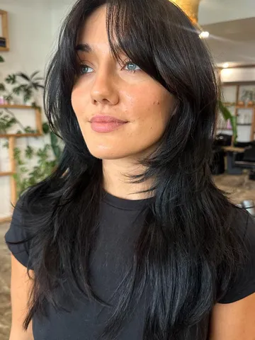 30+ Cute Fringe Hairstyles For Your New Look : Lob with layered bangs