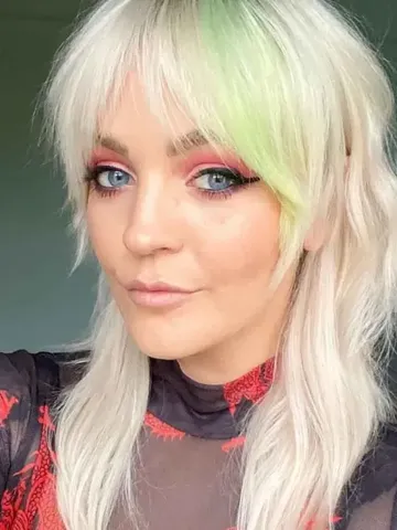 27 edgy and stylish soft mullet hairstyle women