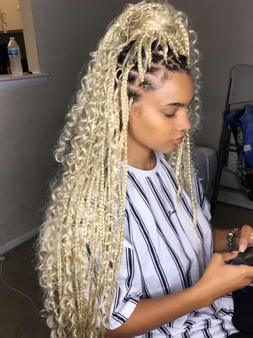 of course my sis braidsasyoulikeit got me out the way again