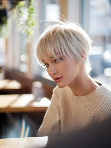 20 trendy blonde pixie haircut ideas to transform your look
