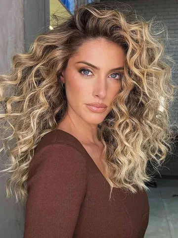 ombre for curly hair 20 gorgeous examples in 2024 long curly