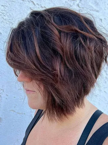 layered bob haircuts for wavy hair