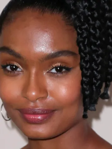 women straight hairstyle