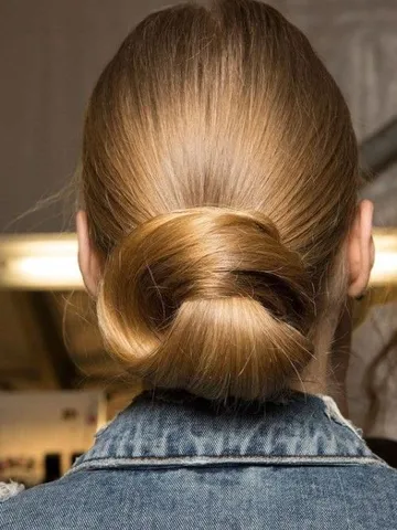 23 work hairstyles that are office appropriate yet not borin