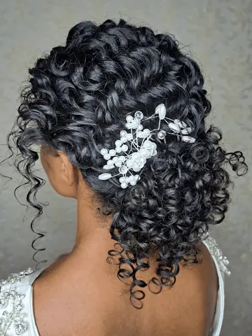 prom hairstyles for curly hair