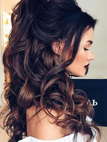 20 attractive curly hairstyles for prom