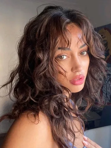 curly fringe 22