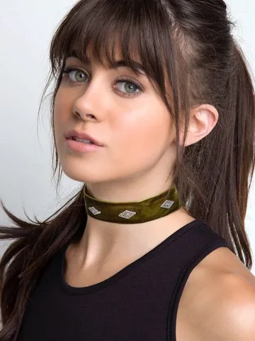 20+ Cute Hairstyles With Bangs | Momooze.com