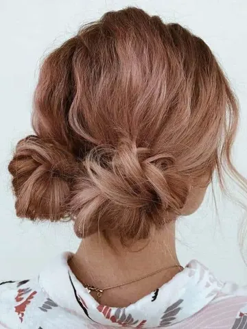 25 hottest low messy bun hairstyles for 2026