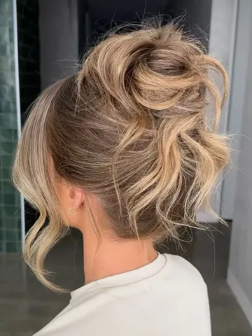 messy bun cute and easy hairstyles easy hairstyle for everyd