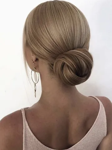 30 cute bun hairstyles that will enhance your hair with ease