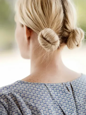 summer buns hairstyle 2025 easy cute ideas for hot days