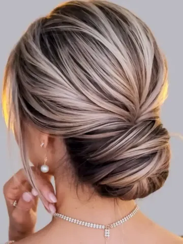 21 summer buns hairstyle 2025 chic updos