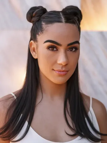quick bun hairstyles for summer 2025 sleek messy ideas