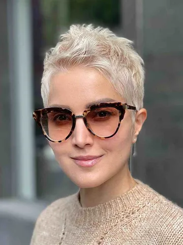 21 oval face hairstyles for a flattering look in 2022