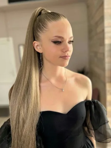 35 long hairstyles for women 2025 trendy ideas for every age