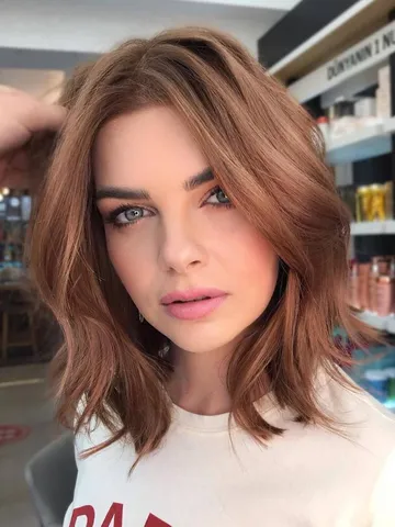 40 flattering hairstyles for oval faces to try in 2025 oval