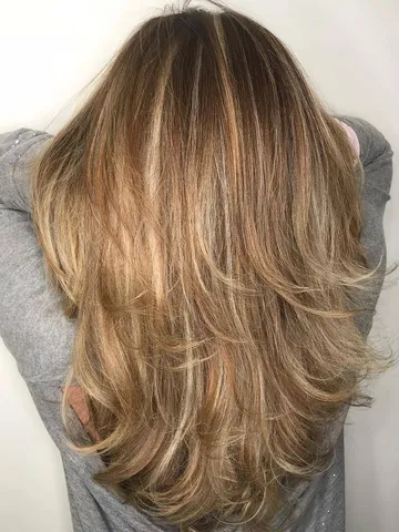 40 gorgeous layered haircuts and hairstyles 2025 to try asap