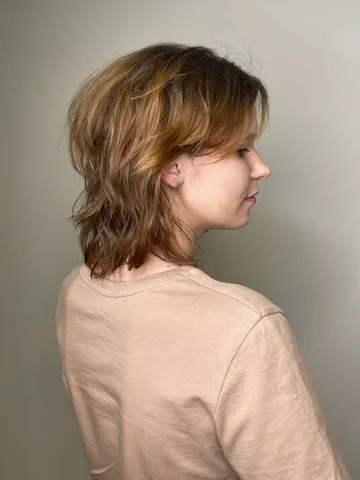 30 mullet haircuts that redefine modern style from soft wave
