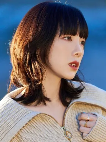 top trendy and modern short layered mullet hairstyles for wo