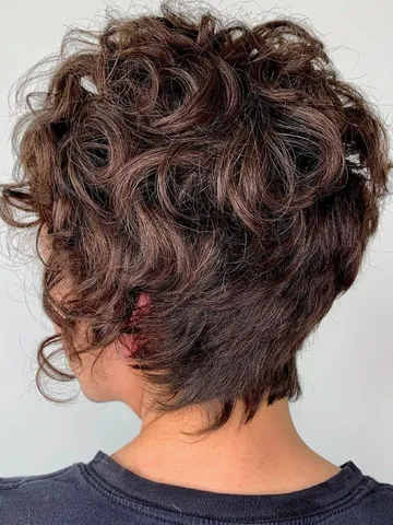 28 layered pixie cuts full of style and allure