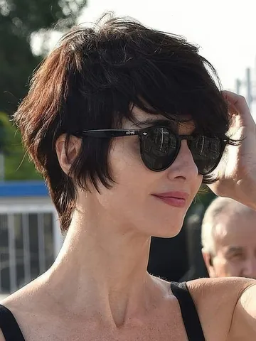 29 layered pixie haircuts to try right now styleoholic