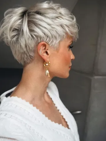 29 layered pixie haircuts to try right now styleoholic