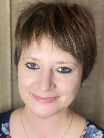 30 low maintenance choppy pixie haircuts for women over 50